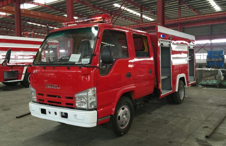 五十鈴藍牌鄉(xiāng)鎮(zhèn)消防車-2噸水罐